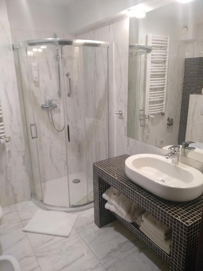 Hotel Prezydencki 4-Star Rzeszow Bagian luar foto