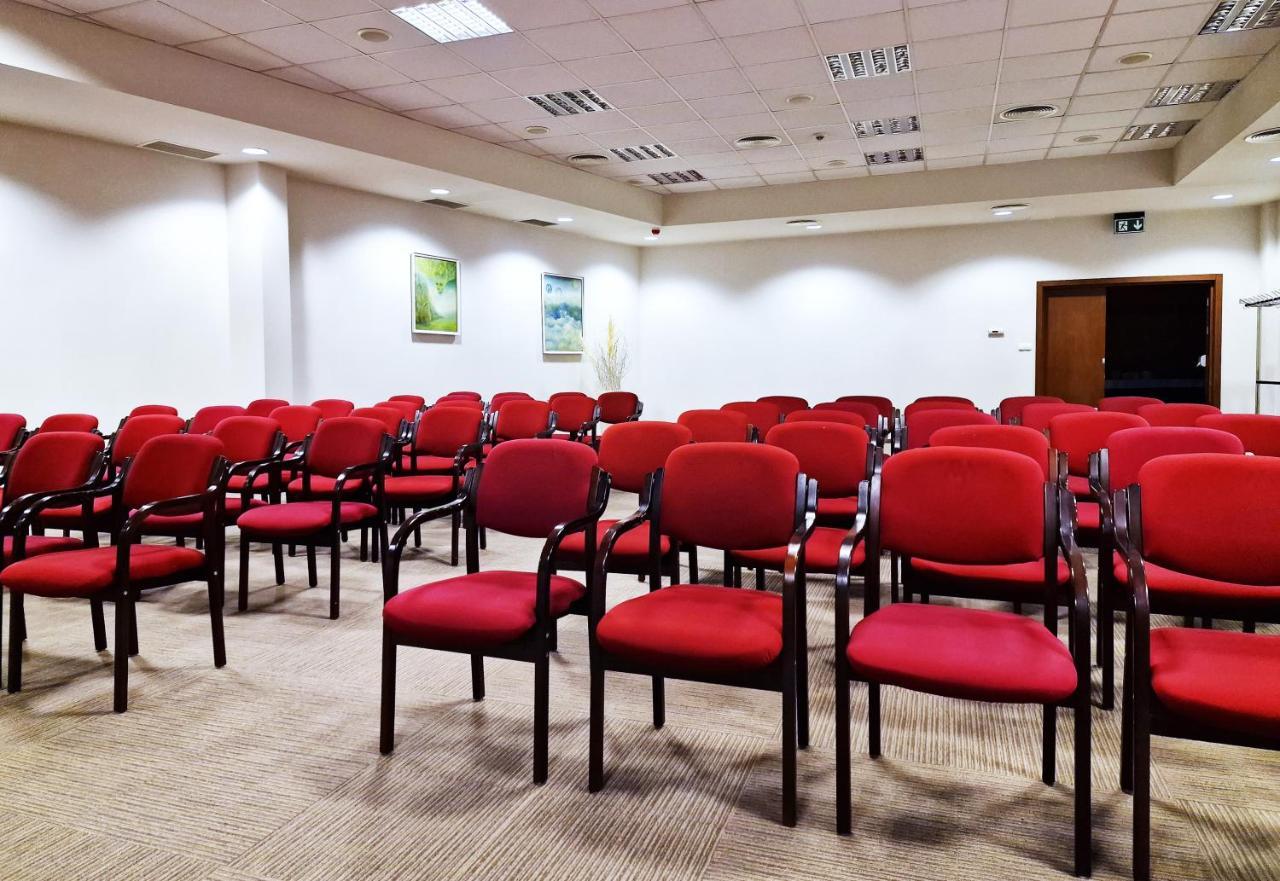 Hotel Prezydencki 4-Star Rzeszow Bagian luar foto