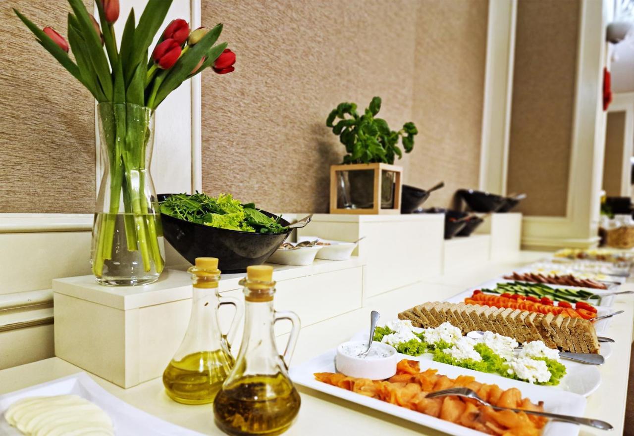 Hotel Prezydencki 4-Star Rzeszow Bagian luar foto