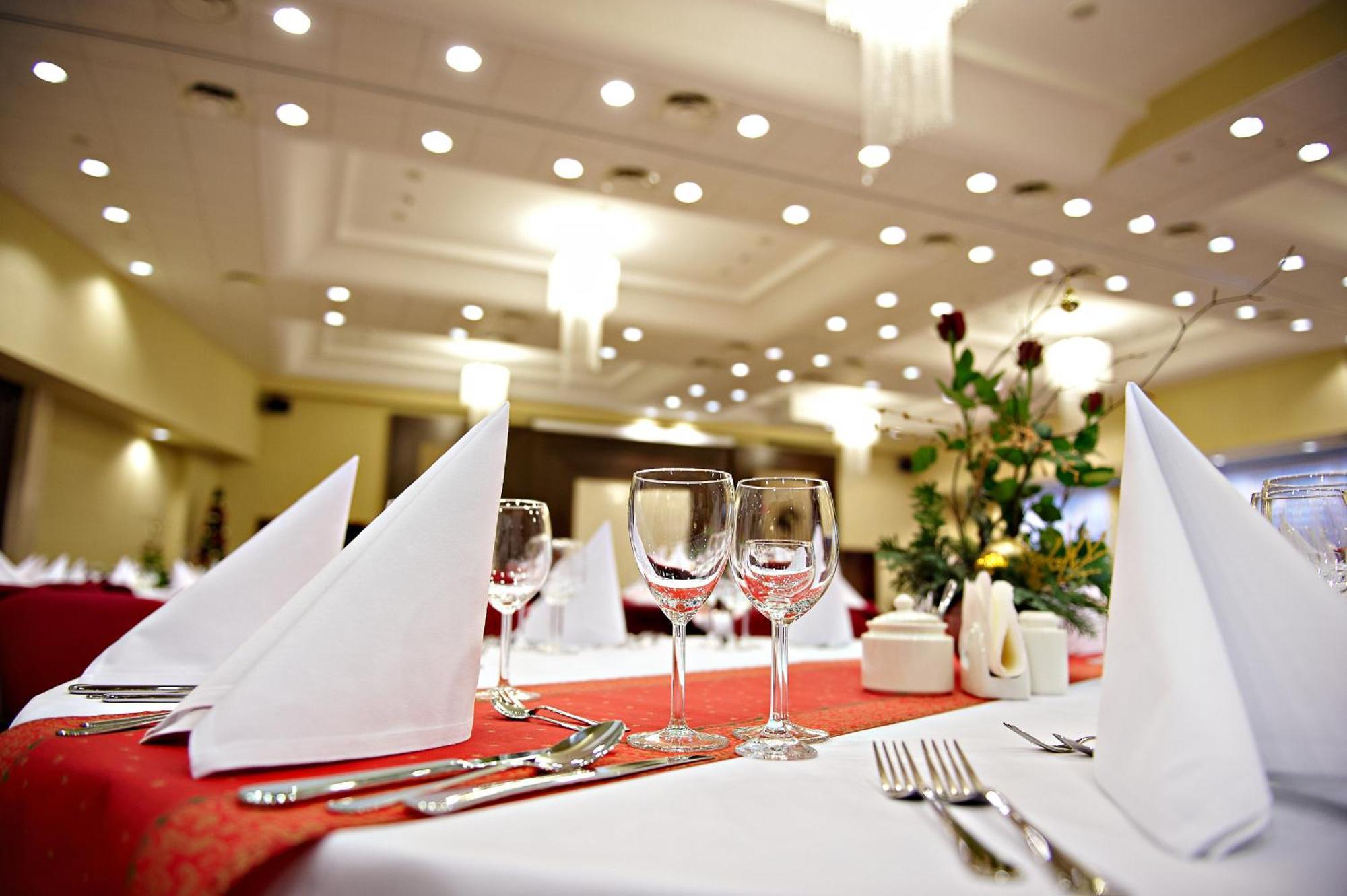 Hotel Prezydencki 4-Star Rzeszow Bagian luar foto