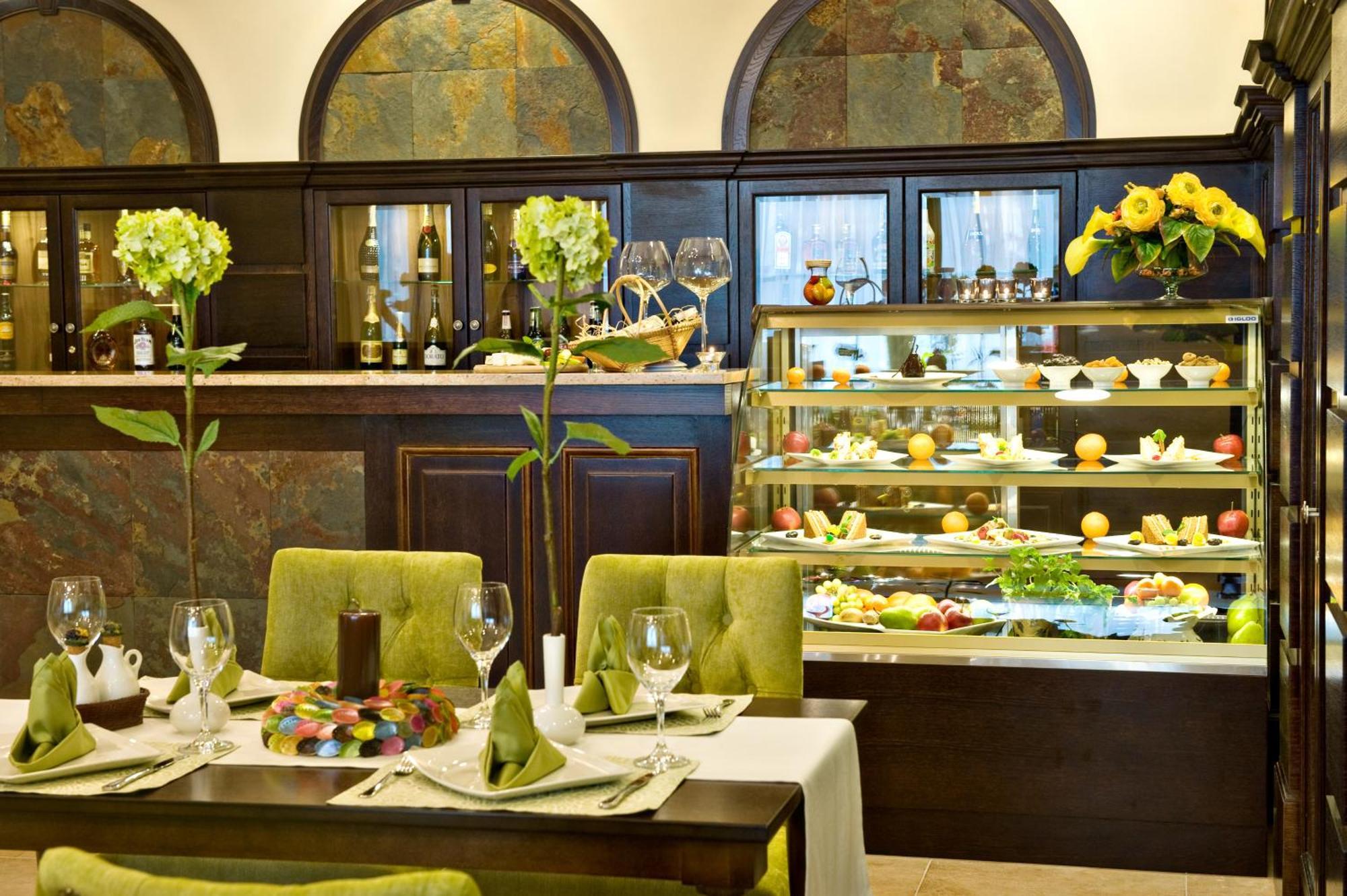 Hotel Prezydencki 4-Star Rzeszow Bagian luar foto