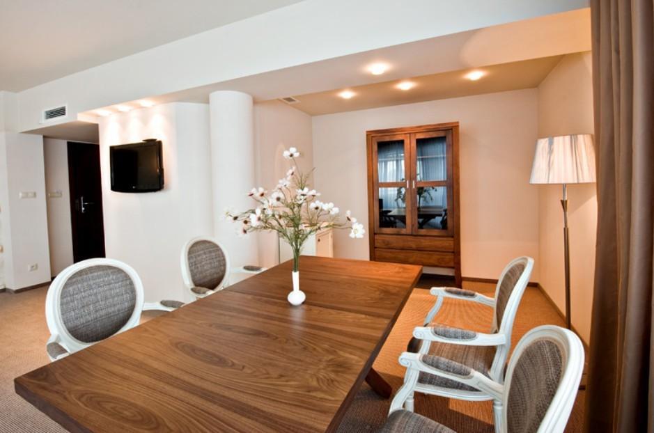 Hotel Prezydencki 4-Star Rzeszow Bagian luar foto